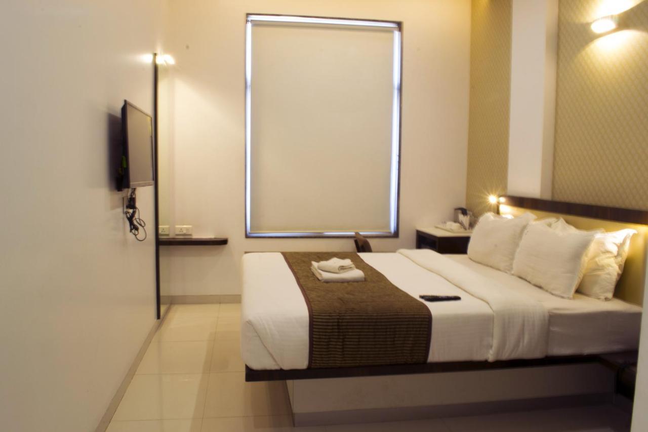 Hotel Sri Sri Executive, Kolhápur Exteriér fotografie