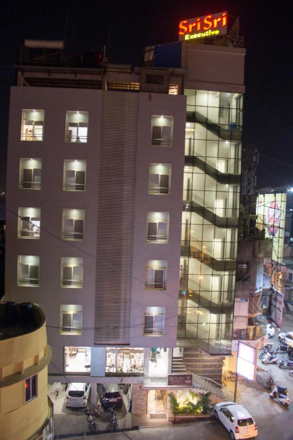 Hotel Sri Sri Executive, Kolhápur Exteriér fotografie