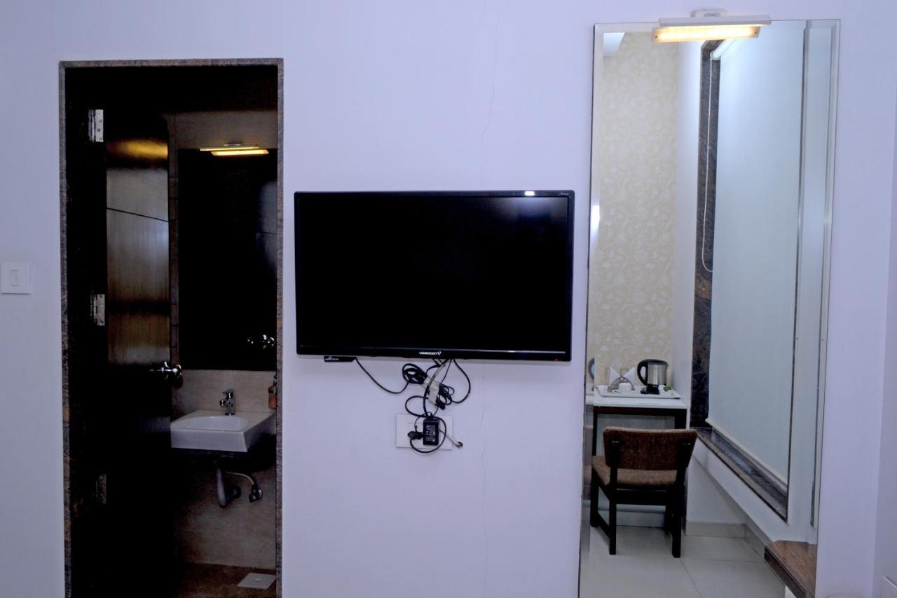 Hotel Sri Sri Executive, Kolhápur Exteriér fotografie