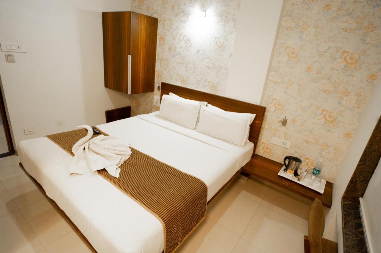 Hotel Sri Sri Executive, Kolhápur Exteriér fotografie
