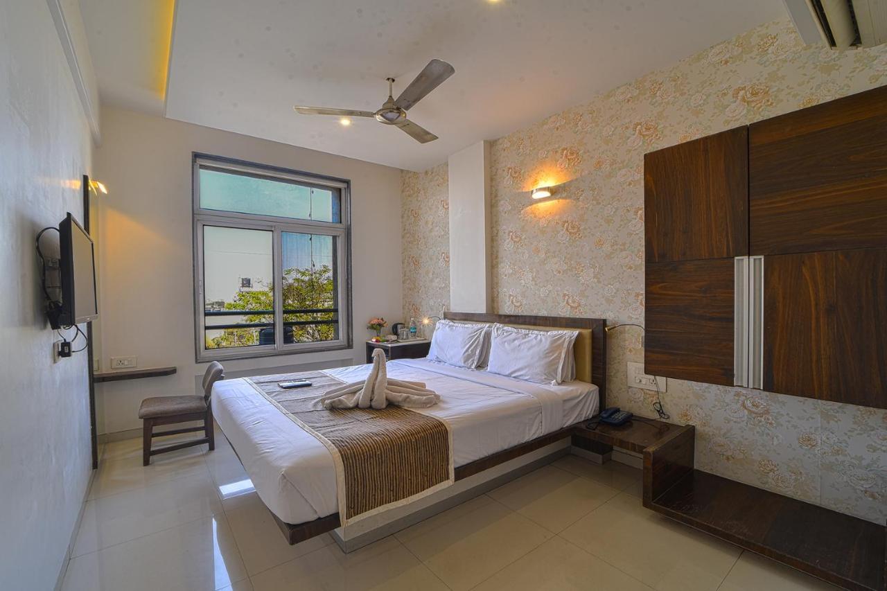 Hotel Sri Sri Executive, Kolhápur Exteriér fotografie