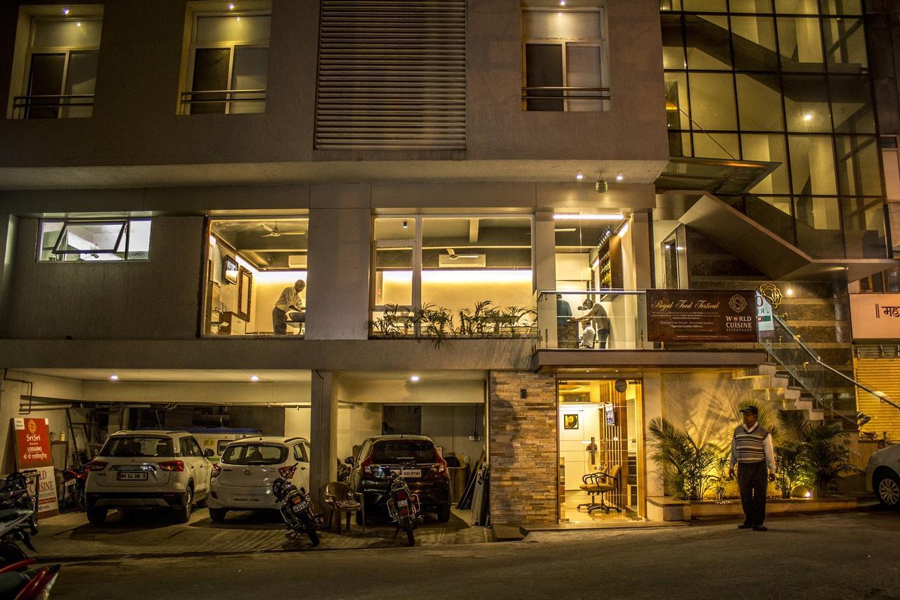 Hotel Sri Sri Executive, Kolhápur Exteriér fotografie